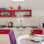 Апартаменты Studio&room Petra *