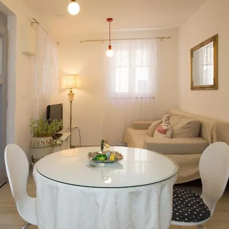 Studio&room Petra Apartman